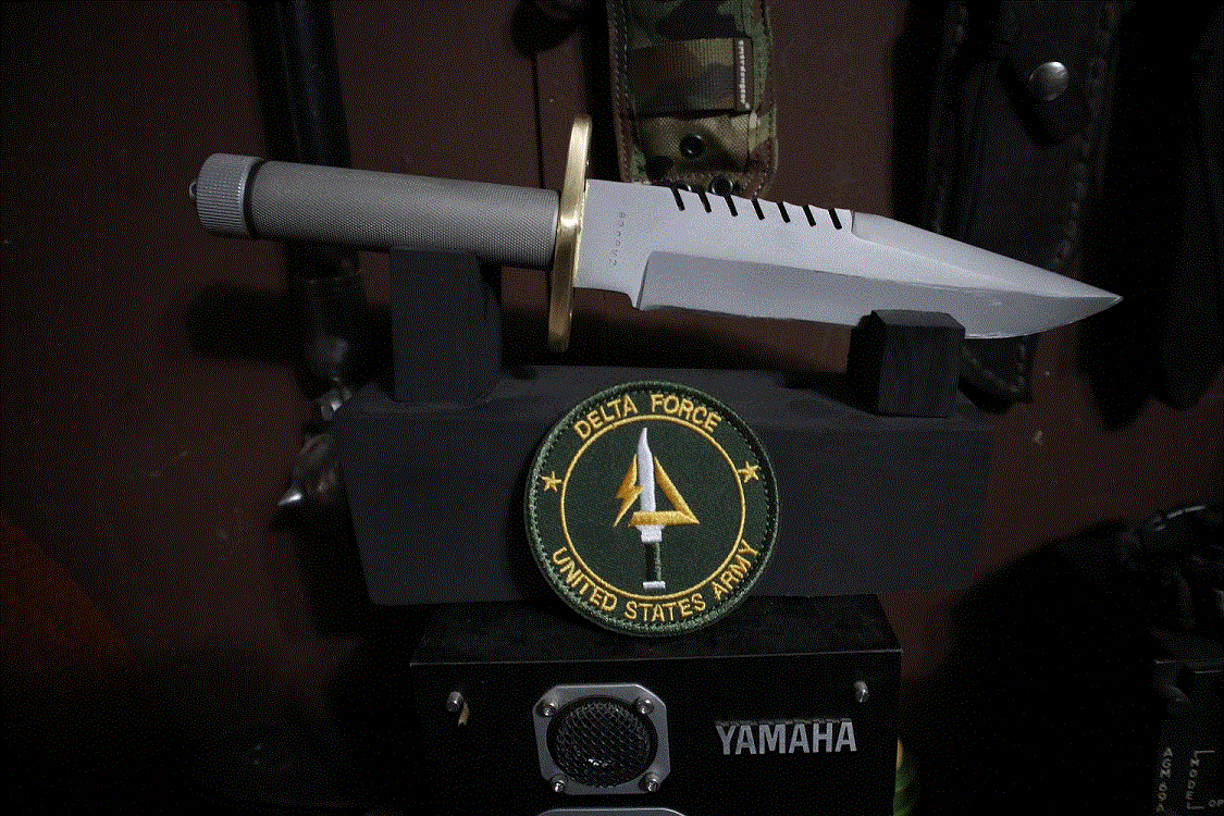 SNOW-TAC KNIVES